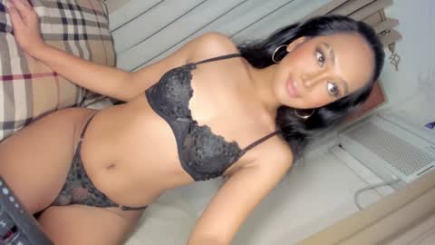 Snapshot of cinnamoncandy14 chatting on 01/26/25, 09:40 Ask me online show from 01/26/25, 09:40