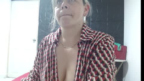 cinthia1609 online show from 01/03/25, 12:00