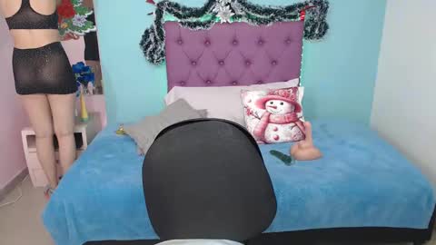 cinthyagomez6 online show from 12/04/24, 10:46