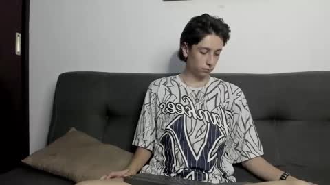 cirosky_elchicopolla online show from 12/02/25, 03:34