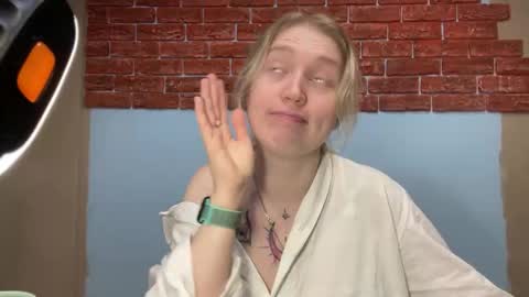 Snapshot of citrusblissss chatting on 10/01/25, 02:45 citrusblissss online show from 10/01/25, 02:45