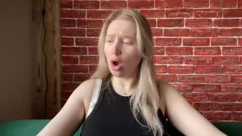 Snapshot of citrusblissss chatting on 10/13/25, 02:11 citrusblissss online show from 10/13/25, 02:11