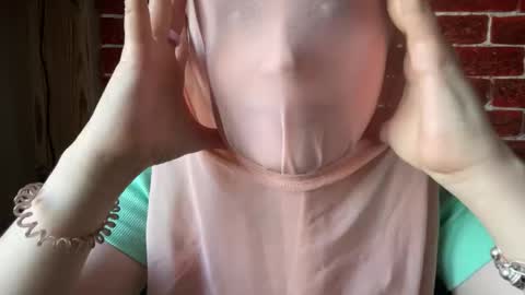 Snapshot of citrusblissss chatting on 10/17/25, 02:59 citrusblissss online show from 10/17/25, 02:59