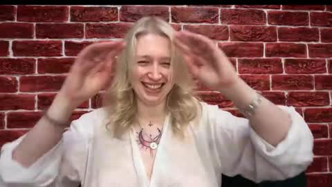 Snapshot of citrusblissss chatting on 10/30/25, 02:40 citrusblissss online show from 10/30/25, 02:40