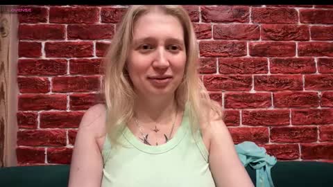 Snapshot of citrusblissss chatting on 11/03/25, 02:29 citrusblissss online show from 11/03/25, 02:29