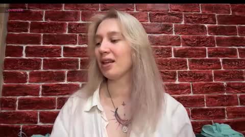 Snapshot of citrusblissss chatting on 11/06/25, 03:02 citrusblissss online show from 11/06/25, 03:02