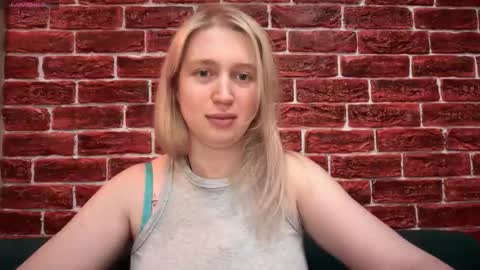 Snapshot of citrusblissss chatting on 11/13/25, 03:11 citrusblissss online show from 11/13/25, 03:11