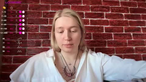 Snapshot of citrusblissss chatting on 11/15/25, 03:37 citrusblissss online show from 11/15/25, 03:37