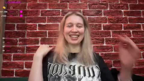 Snapshot of citrusblissss chatting on 11/20/25, 12:05 citrusblissss online show from 11/20/25, 12:05