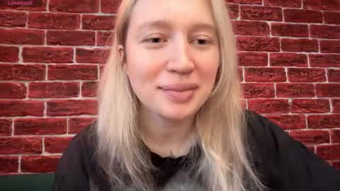 Snapshot of citrusblissss chatting on 11/21/25, 02:21 citrusblissss online show from 11/21/25, 02:21