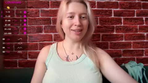 Snapshot of citrusblissss chatting on 11/24/25, 03:06 citrusblissss online show from 11/24/25, 03:06