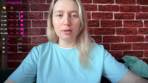 Snapshot of citrusblissss chatting on 11/25/25, 03:17 citrusblissss online show from 11/25/25, 03:17