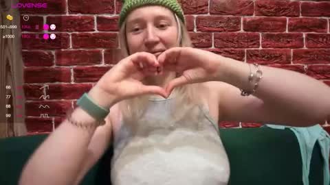 Snapshot of citrusblissss chatting on 12/02/25, 03:29 citrusblissss online show from 12/02/25, 03:29