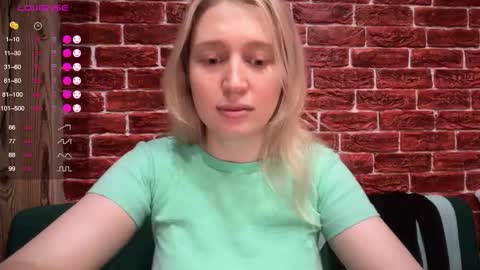 Snapshot of citrusblissss chatting on 12/05/25, 04:03 citrusblissss online show from 12/05/25, 04:03