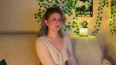 karina online show from 11/10/25, 03:44