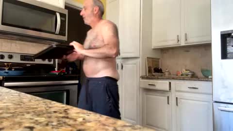 Snapshot of cj3d2 chatting on 10/12/25, 07:02 Cjd32 online show from 10/12/25, 07:02