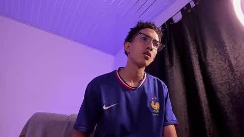 Snapshot of cj_davis1 chatting on 11/09/25, 08:23 cj_davis1 online show from 11/09/25, 08:23