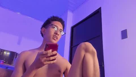 Snapshot of cj_davis1 chatting on 11/29/25, 04:15 cj_davis1 online show from 11/29/25, 04:15