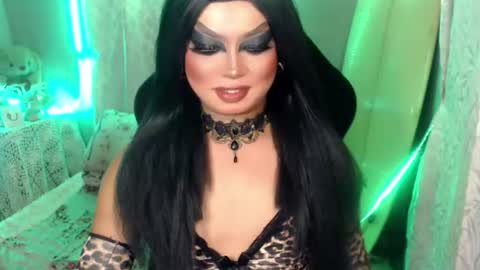 QUEEN CESS online show from 06/15/26, 01:13