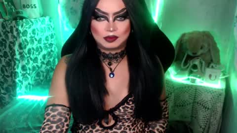 QUEEN CESS online show from 07/22/26, 06:32