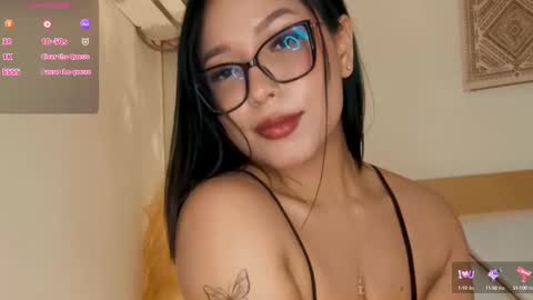 Snapshot of cl4ire chatting on 09/13/25, 02:44 Claire 3 online show from 09/13/25, 02:44