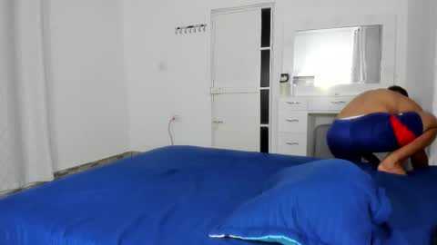 Claimom online show from 11/10/25, 04:33