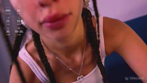 Snapshot of claire_amoure chatting on 11/15/25, 06:22 Claire online show from 11/15/25, 06:22