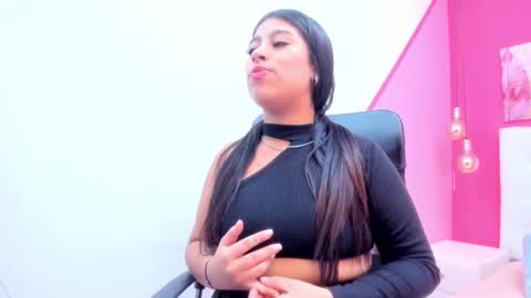 claire aristizabal online show from 01/16/25, 03:56