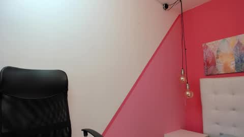 claire aristizabal online show from 02/05/25, 03:55