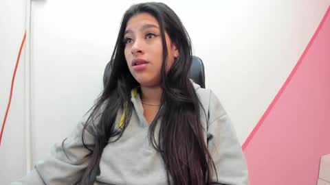 claire aristizabal online show from 02/14/25, 03:54