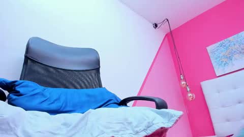 claire aristizabal online show from 03/09/25, 10:08