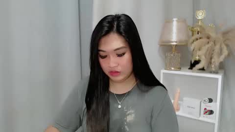 Snapshot of claire_wntr chatting on 05/01/26, 05:12 CLAIRE online show from 05/01/26, 05:12