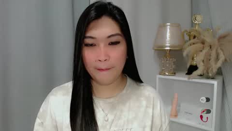 Snapshot of claire_wntr chatting on 05/05/26, 03:47 CLAIRE online show from 05/05/26, 03:47