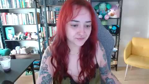 Snapshot of clairebarez chatting on 04/17/26, 09:40 Claire online show from 04/17/26, 09:40