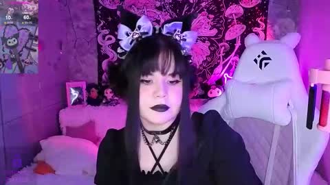 Snapshot of clairefaers chatting on 11/23/25, 06:30 Claire Faers online show from 11/23/25, 06:30