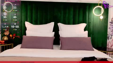 Snapshot of clairemathis chatting on 11/09/25, 02:48 Claire online show from 11/09/25, 02:48