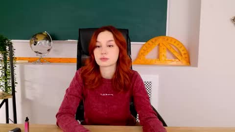 Snapshot of clairemathis chatting on 11/30/25, 02:54 Claire online show from 11/30/25, 02:54