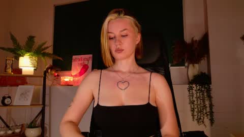 Claire online show from 07/28/26, 08:52