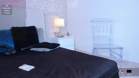 Claire Miller online show from 11/05/25, 04:34