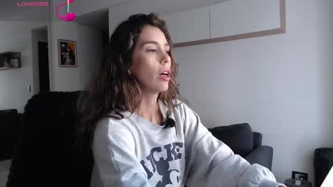 Snapshot of clairevarhol chatting on 10/08/25, 10:13 clairevarhol online show from 10/08/25, 10:13