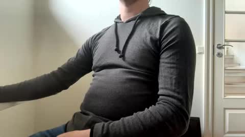 clamshive7 online show from 10/18/25, 09:21