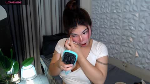 Samantha online show from 12/22/24, 06:26