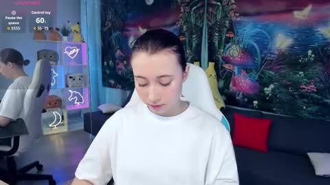 clarabenson online show from 09/15/25, 06:41