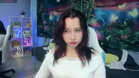 clarabenson online show from 10/21/25, 06:52