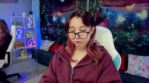 clarabenson online show from 11/29/25, 08:45