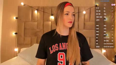 Snapshot of claradelmar_ chatting on 09/20/25, 10:49 Clara del mar online show from 09/20/25, 10:49