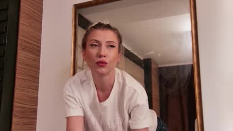 Snapshot of claraecho_ chatting on 09/11/25, 03:50 Clara online show from 09/11/25, 03:50