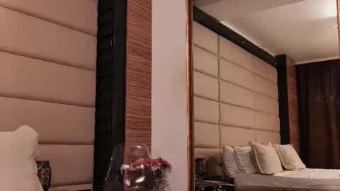 Clara online show from 09/14/25, 04:11