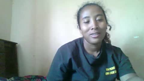 Clarah0123 online show from 09/26/25, 08:29