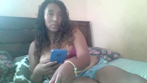 Clarah0123 online show from 11/08/25, 08:47